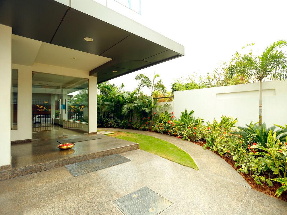 Fabhotel Syberitic Suites Gachibowli - Fully Vaccinated Staff Kondapur  Екстер'єр фото