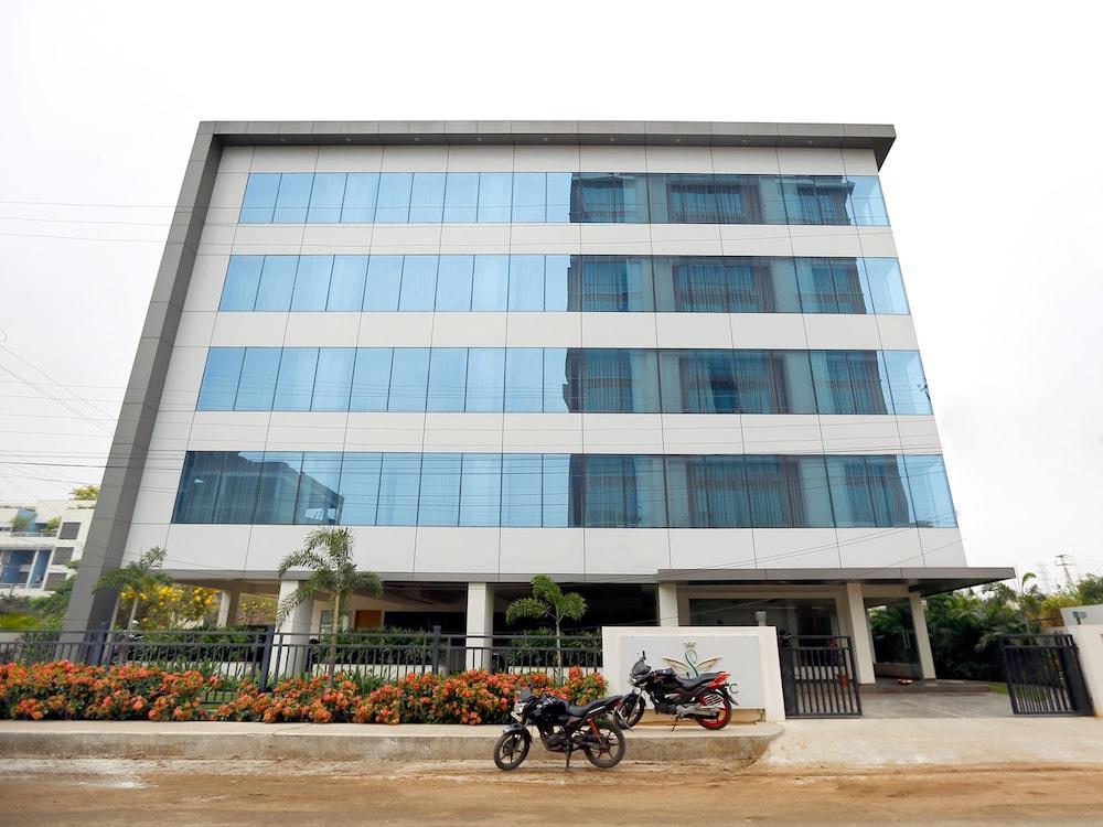 Fabhotel Syberitic Suites Gachibowli - Fully Vaccinated Staff Kondapur  Екстер'єр фото