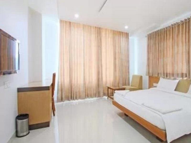 Fabhotel Syberitic Suites Gachibowli - Fully Vaccinated Staff Kondapur  Екстер'єр фото